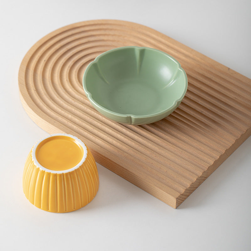 Transform Mealtime with the Pet Macarons Candy Color Feeding Ceramic Bowl
